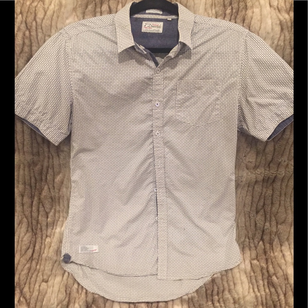 Men’s Short Sleeve Button Down Shirt